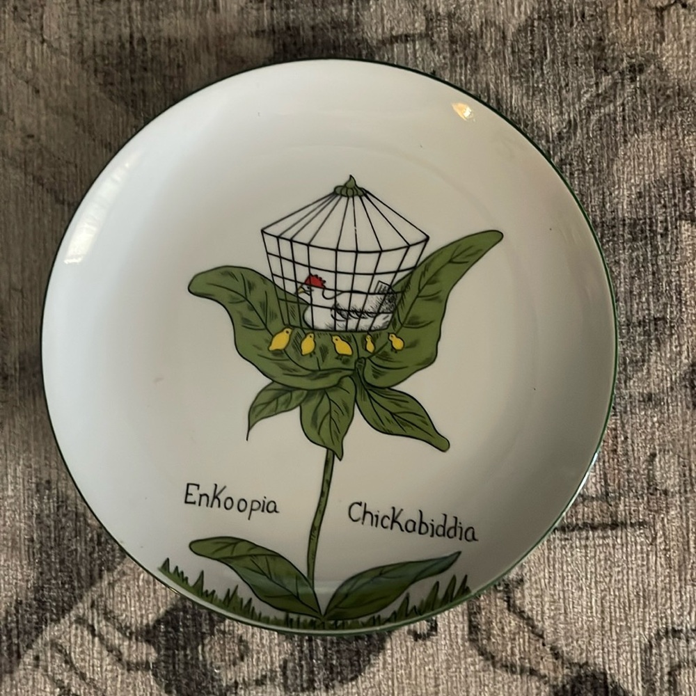 Franci Villa Vanilla Palm Beach “Enkoopia Chickabiddia” plate